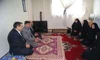 دیدار مسئولان و همکاران دانشگاه با مادر شهید حصاری (همکار بازنشسته دانشگاه ) و همکار خانم سرپرست خانوار به مناسبت هفته بزرگداشت مقام زن و روز مادر
