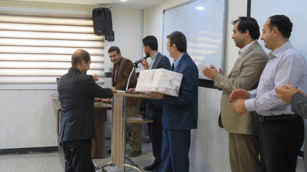 گزارش تصویری از برگزاری مراسم تجلیل و تکریم از استاد محسن قاسمی مدیر اسبق امور آموزشی و تحصیلات تکمیلی در دانشکده پزشکی