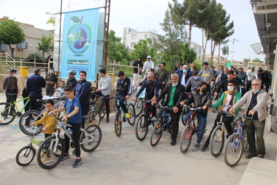 دوچرخه سواری نمادین از مرکز بهداشت بجنورد به سمت مزار شهید گمنام دانشگاه