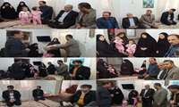 بمناسبت هفته کودک و جوانی جمعیت با خانواده باشکوه داری ۵ فرزند در شهر درق دیدار و تجلیل بعمل آمد 