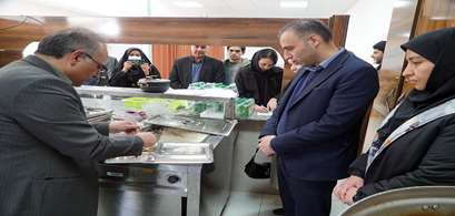 بازدید و دیدار رئیس دانشگاه و هیات همراه از وضعیت خوابگاهها و سلف دانشجویی شیروان 